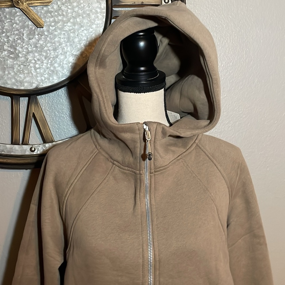 TRENDY QUEEN Scuba Cropped Long Sleeve Sweatshirt - Picture 3 of 11